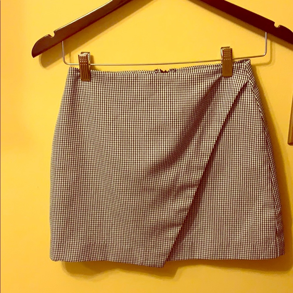 Forever 21 Checkered mini skort